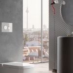 Beton, czerń, technologia – urządzamy łazienkę w stylu soft loft